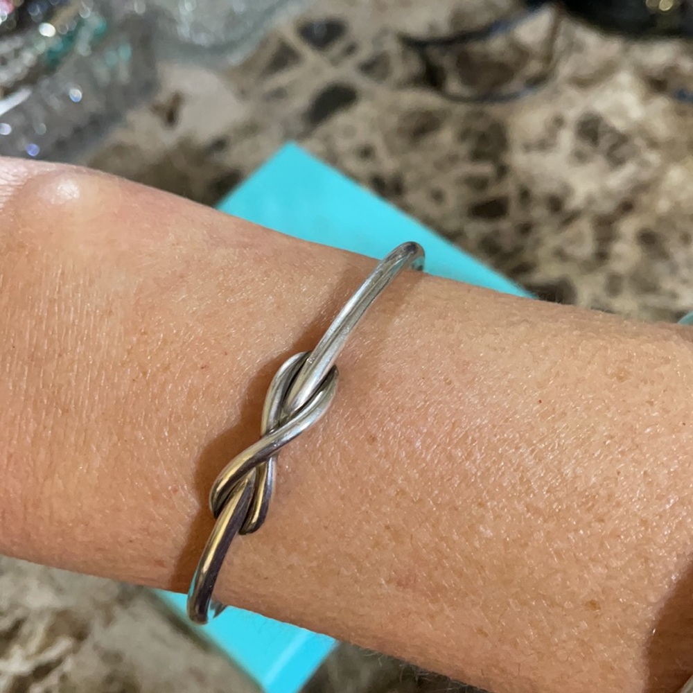 TIFFANY BRACELET TIFFANY CUFF INFINITY SMALL SILVER CUFF - Picture 6 of 7